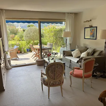 2 Chambres, Terrasses, Proche Et Commerces A Saint-jean Cap Ferrat Saint-Jean-Cap-Ferrat