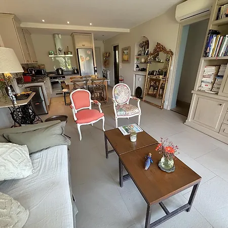 2 Chambres, Terrasses, Proche Et Commerces A Saint-jean Cap Ferrat *