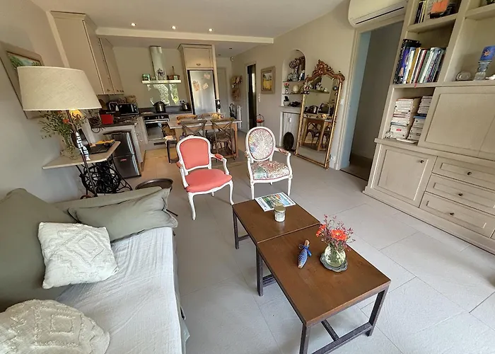 2 Chambres, Terrasses, Proche Et Commerces A Saint-jean Cap Ferrat *