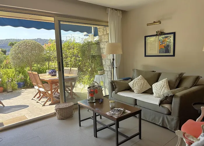 2 Chambres, Terrasses, Proche Et Commerces A Saint-jean Cap Ferrat *