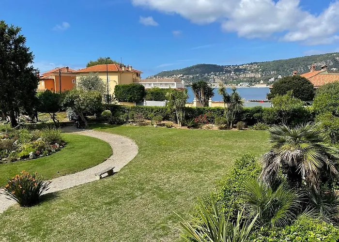 2 Chambres, Terrasses, Proche Et Commerces A Saint-jean Cap Ferrat Апартаменты *